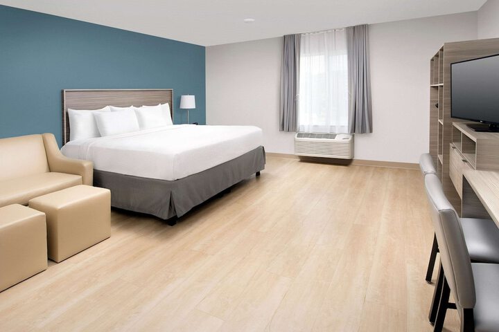Room 32 of 54
