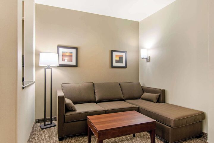 Comfort Inn & Suites Independence