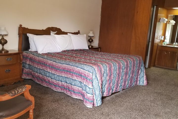 Room 5 of 14