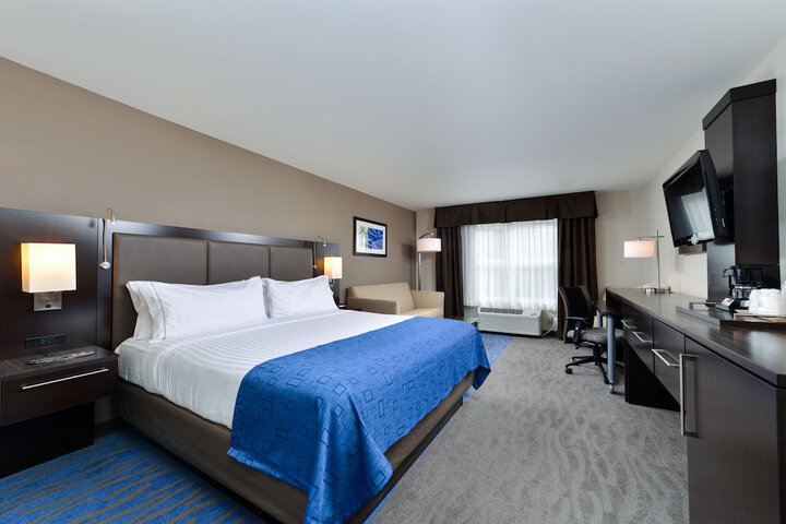 Holiday Inn Express St. Louis West - OFallon by IHG