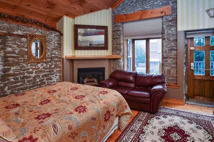 The Noble Suites