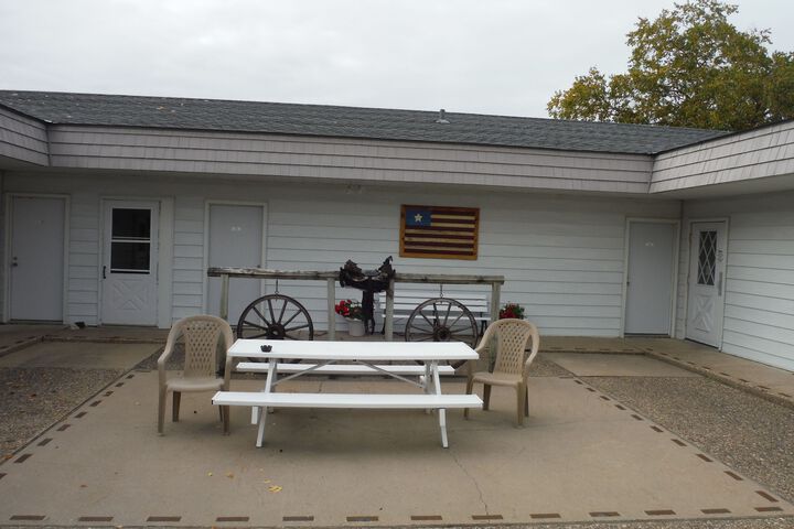 Caravan Motel