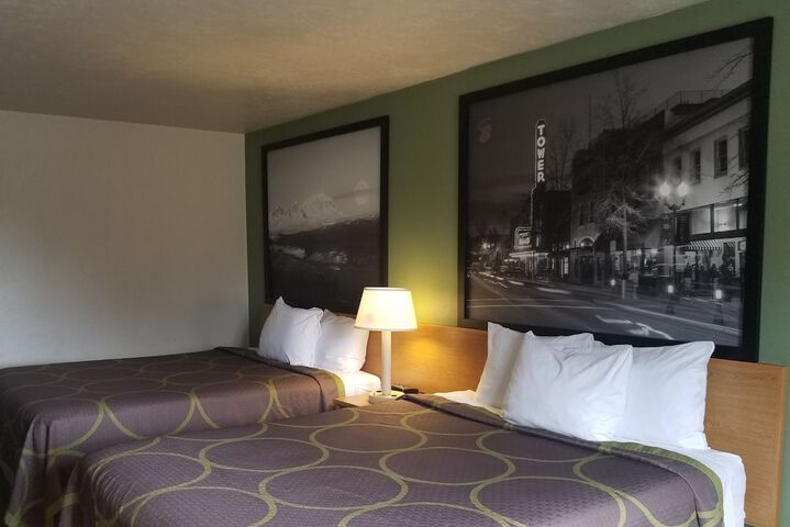 Room 21 of 28