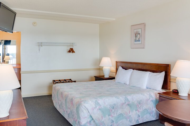 Room 17 of 24