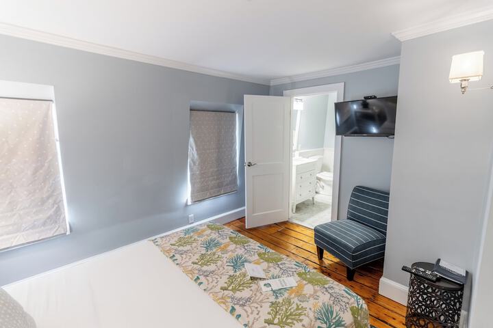 Room 9 of 70