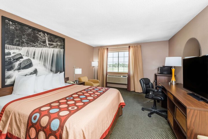 Room 15 of 35