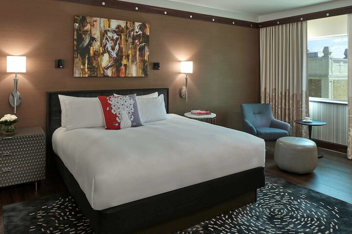Room 42 of 107