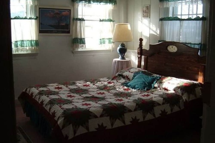 1768 COUNTRY INN