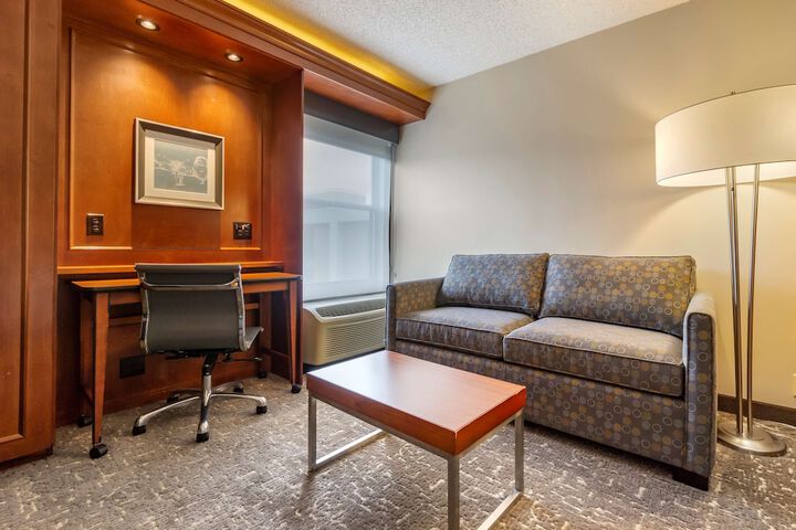 Room 15 of 37