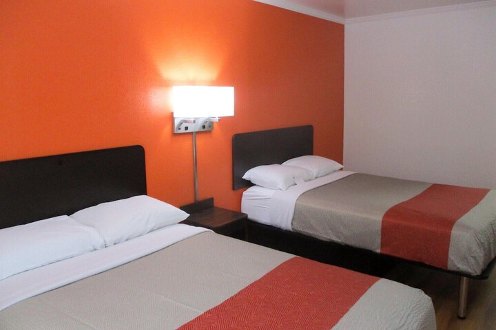 Motel 6 Bay Minette AL