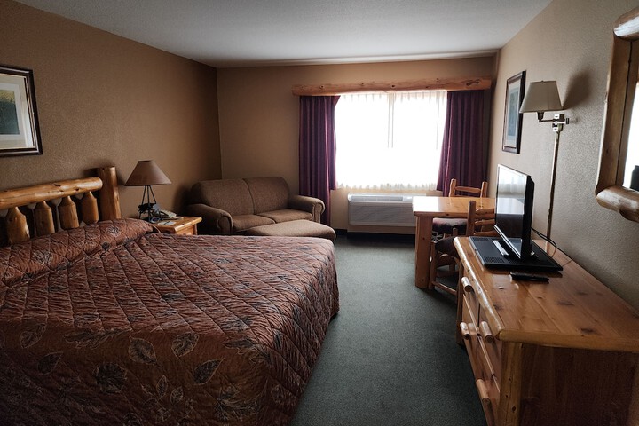 Room 12 of 19