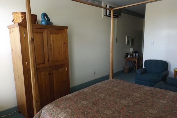 Room 6 of 23