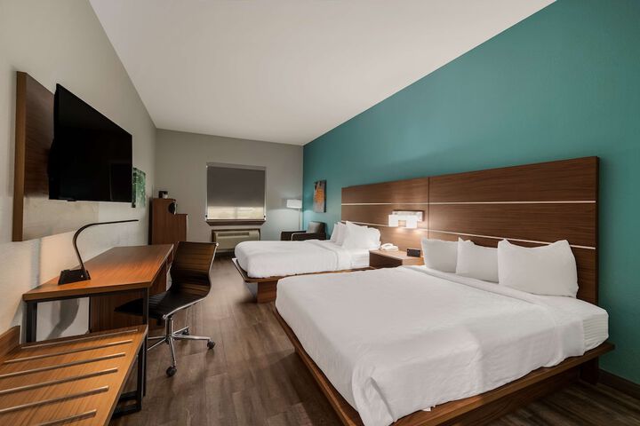 Room 14 of 36