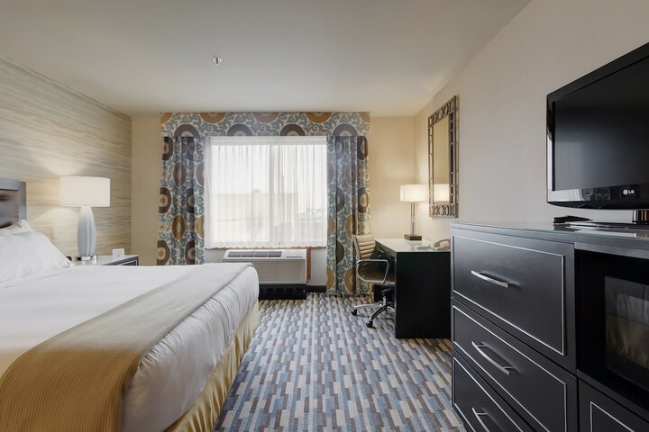 Room 18 of 25