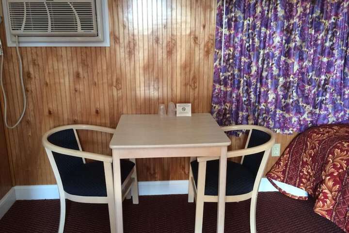 Room 13 of 15