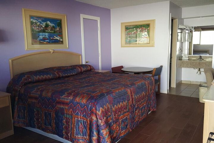 Room 8 of 21