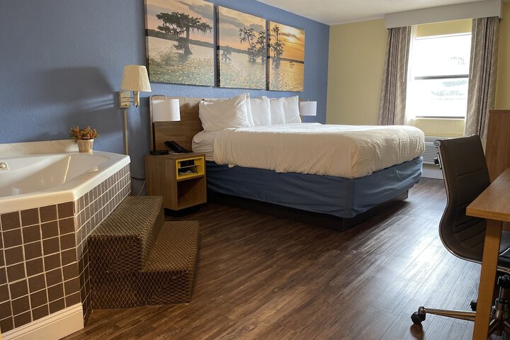 Room 10 of 31