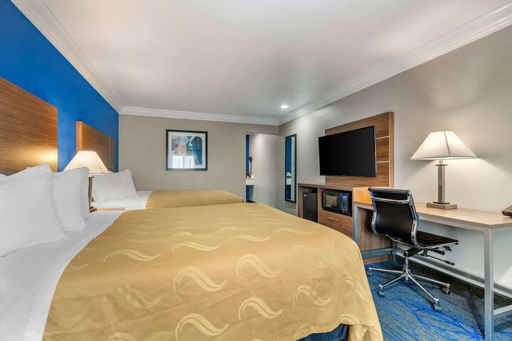 Room 15 of 36