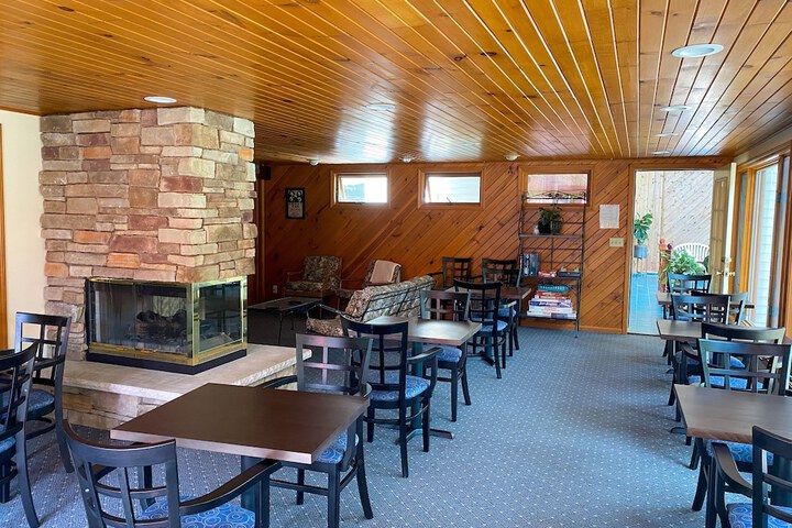 Rosemont Inn Resort B & B