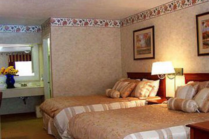Durham Skyland Magnuson Hotel