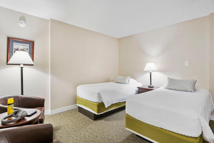 Room 9 of 17