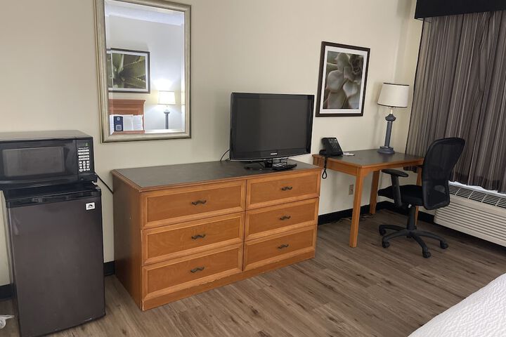 Room 26 of 33