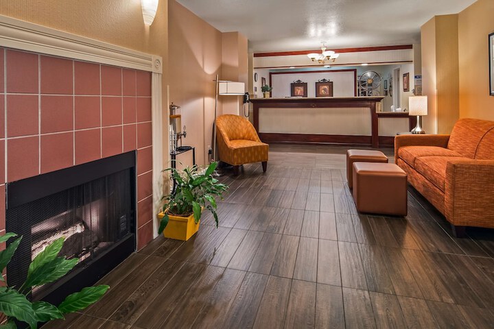 Hotel Interior 15 of 48