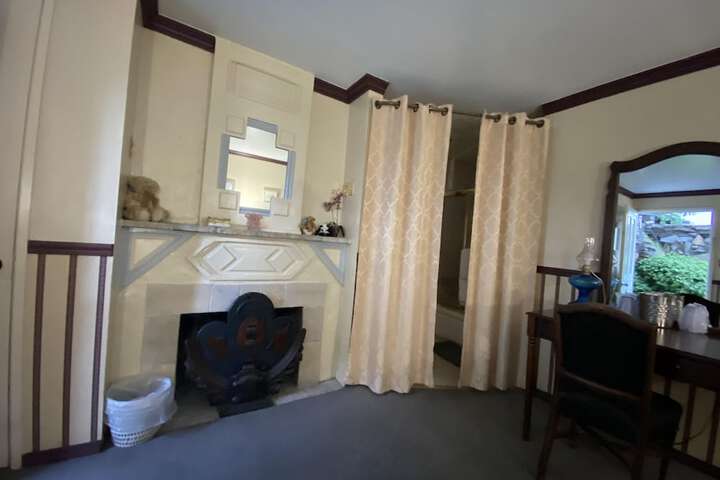 Gunn House Hotel