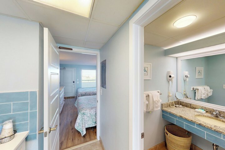 Litchfield Beach & Golf Resort