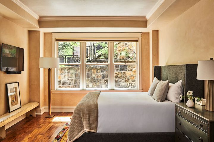 Element 52 Auberge Collection