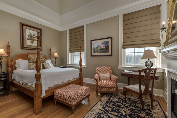 Room 8 of 27