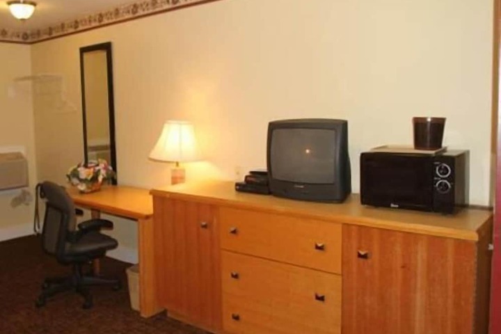 Room 3 of 22