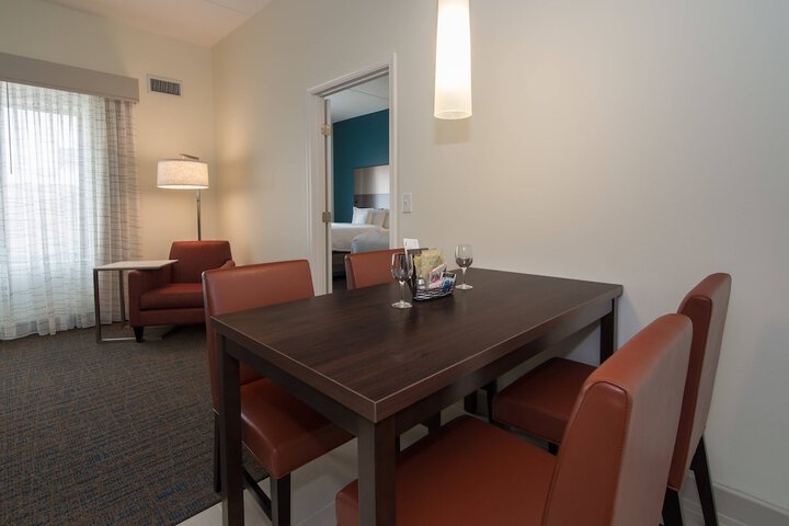 Room 34 of 62