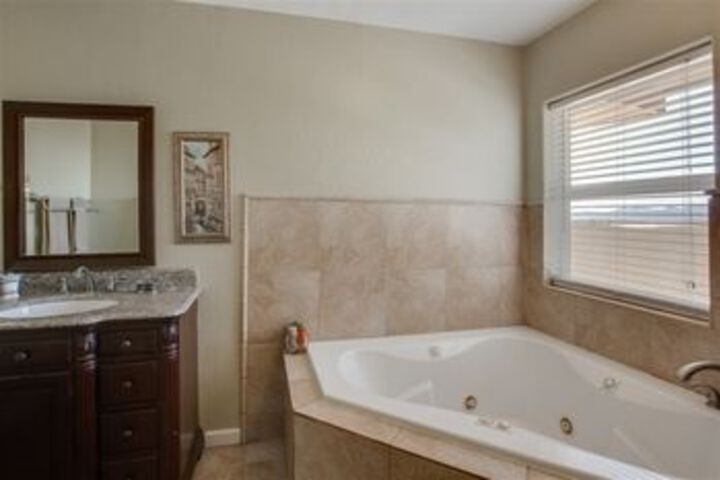 Dream Manor Inn
