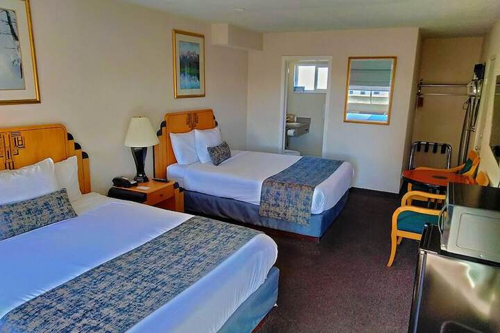 Room 8 of 25