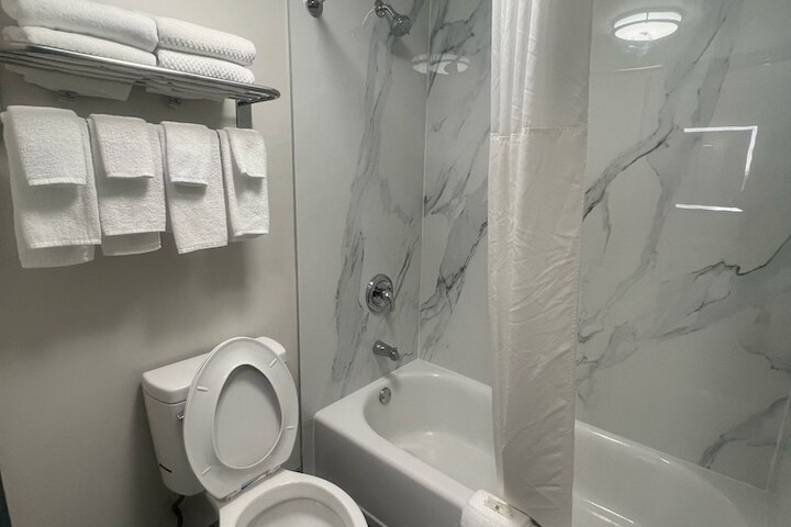 Quality Inn Rome South