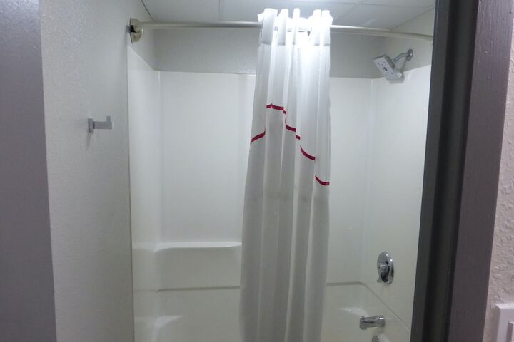 Room 16 of 21