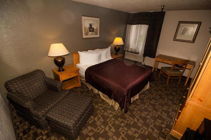 FairBridge Inn Suites & Outlaw Conference Center  Kalispell