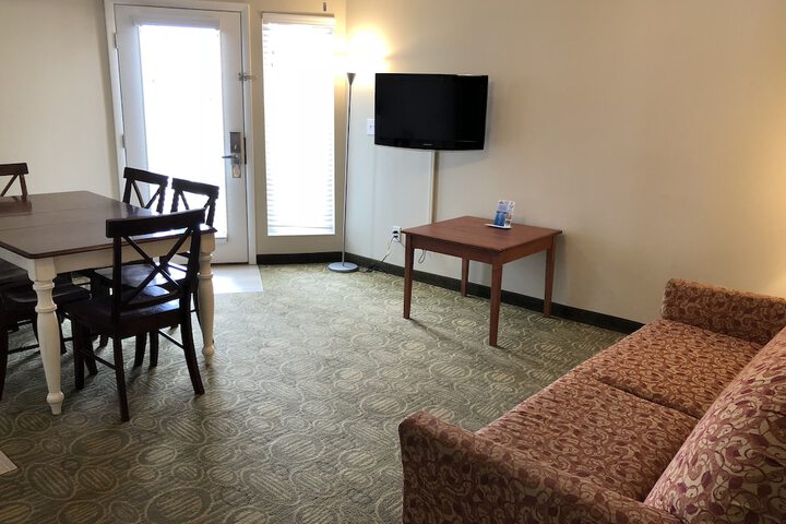 Room 98 of 111