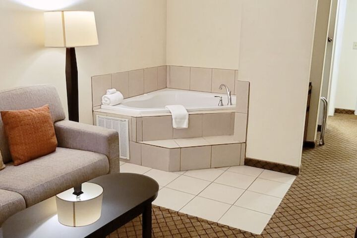 Room 20 of 39