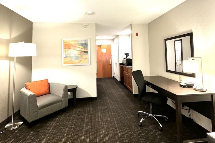 Room 6 of 29