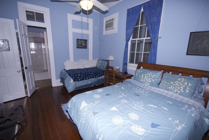 Room 19 of 35