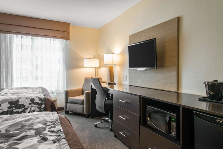 Room 18 of 44