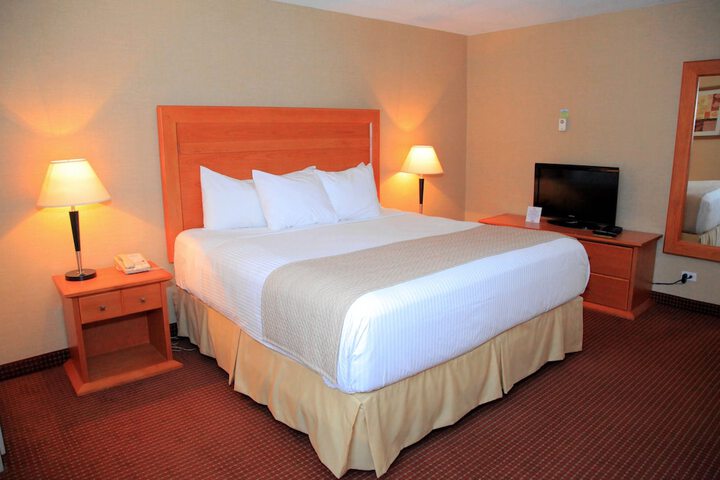 Room 28 of 62