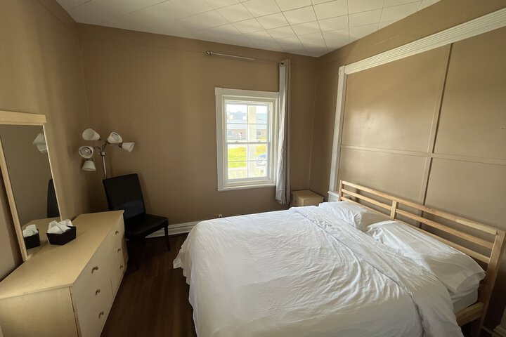 Room 15 of 34