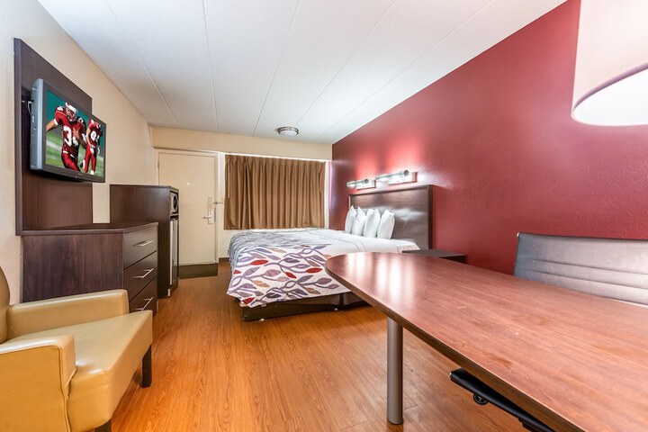 Room 12 of 30