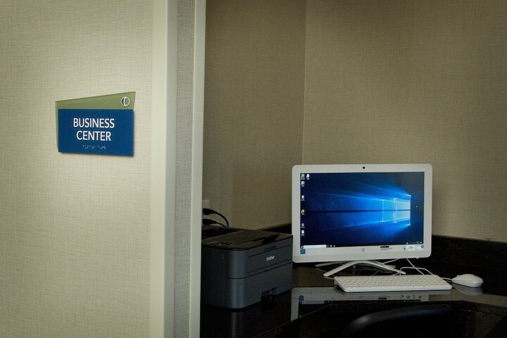 Business Center 40 of 40