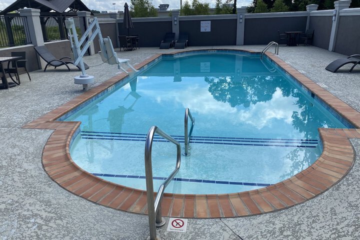 Pool 10 of 62