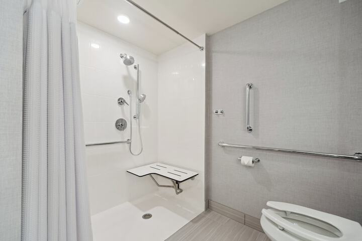 Crowne Plaza Lansing by IHG