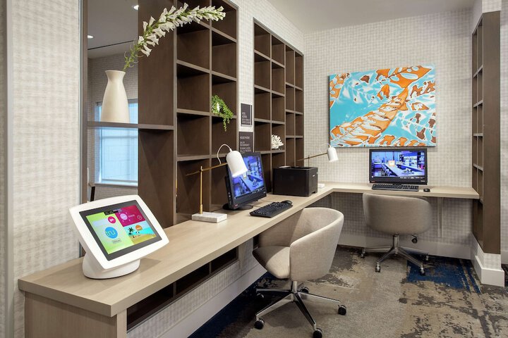 Business Center 45 of 46